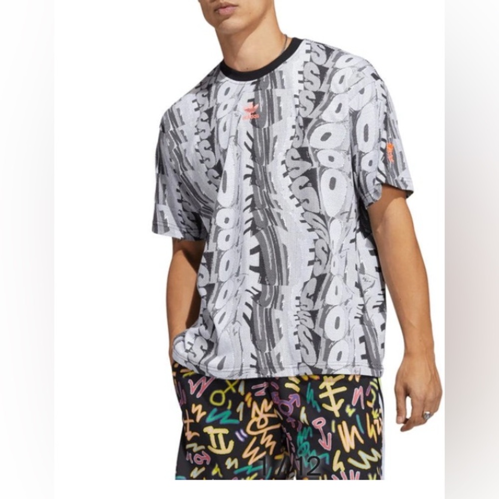 x Kris Andrew Gender Neutral Love Unites Doodle Print Tee Size XS